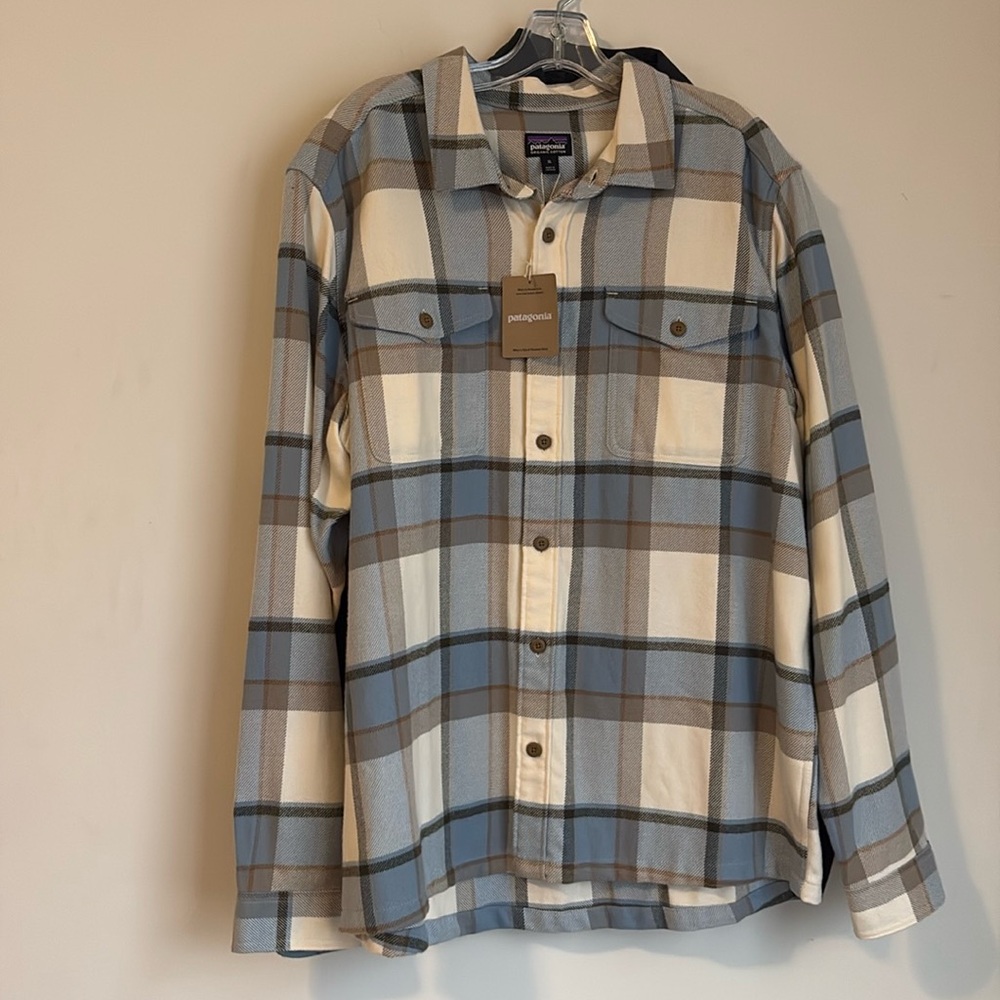 Patagonia / plaid, flannel, long sleeveve, button front